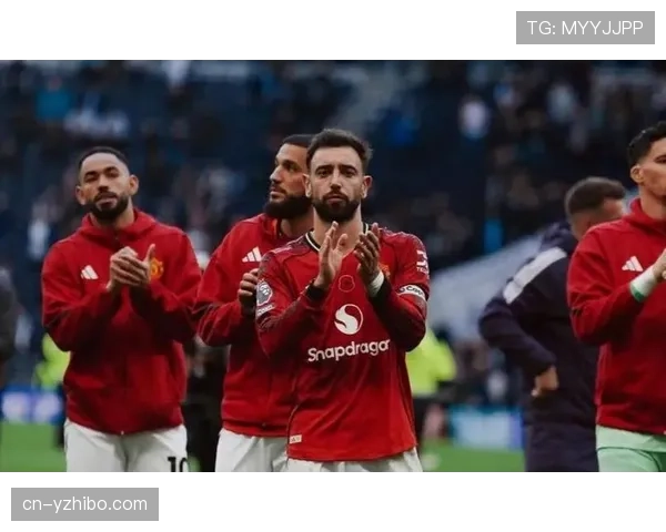 曼联增加长传调度比例，利用对手防线高度不足弱点直接寻找锋线接应点